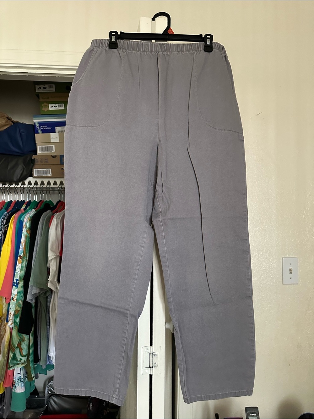 Denim&Co Gray Straight-Leg Women's Pants with Elastic Waist